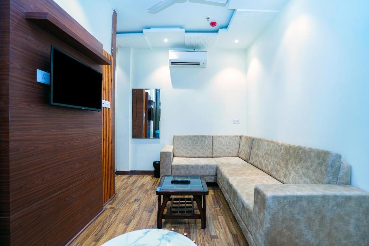 Hotel Aura Grand By Levelup Hotels Amritsar Exterior foto