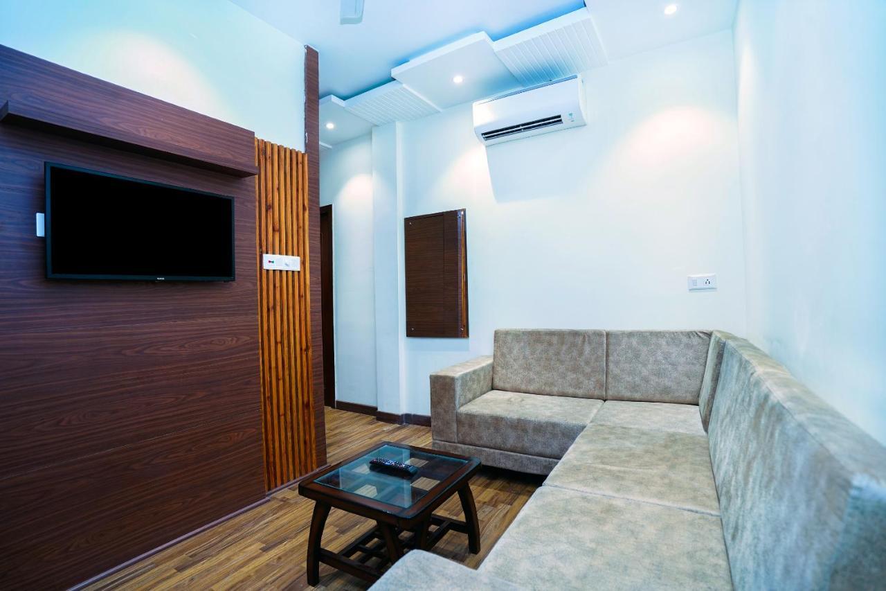 Hotel Aura Grand By Levelup Hotels Amritsar Exterior foto